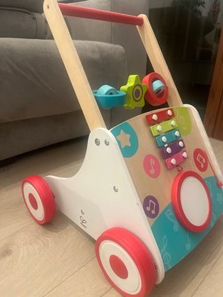 Andador musical Hape