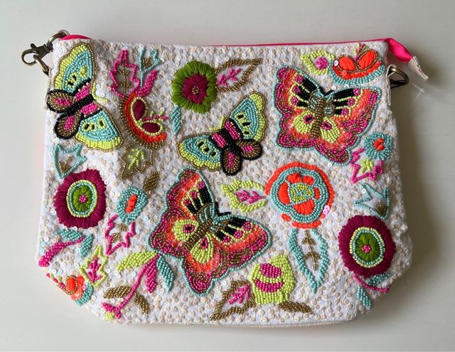 Bolso Bandolera Bordado a Mano con Abalorios