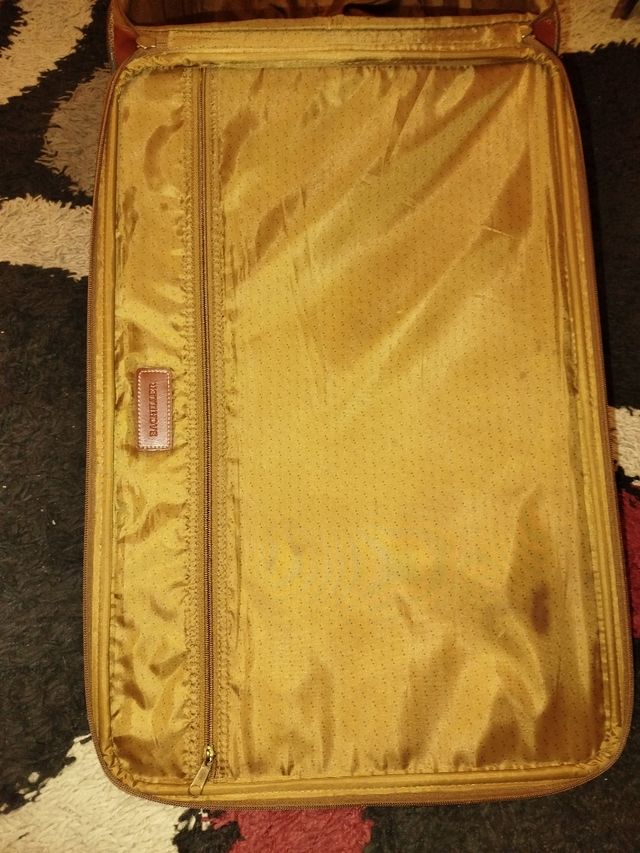 Maleta de viaje con ruedas