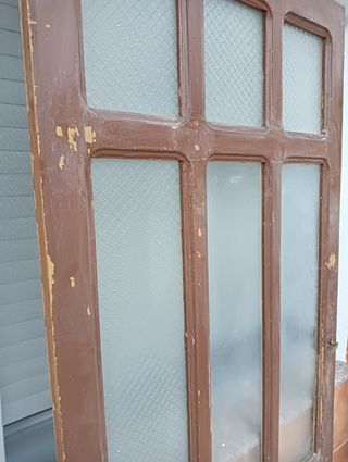 Antigua puerta de madera maciza 