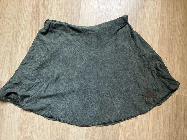 Falda corta