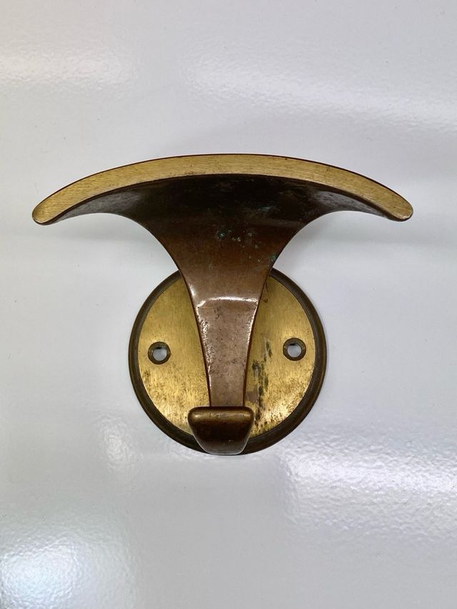 CUELGA ROPA DE BRONCE ANTIGUO AÑOS 50 60