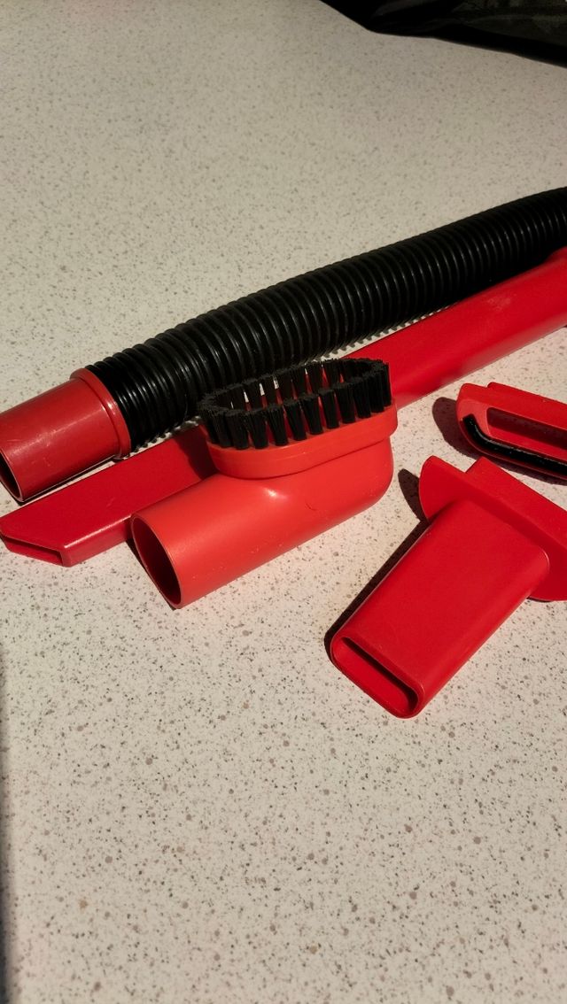 Aspirapolvere auto Black& Decker 