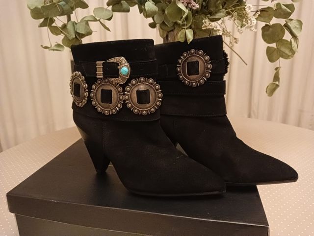 Botines de Ante negro Cambili