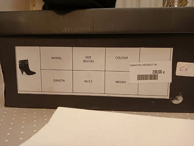 Botines de Ante negro Cambili