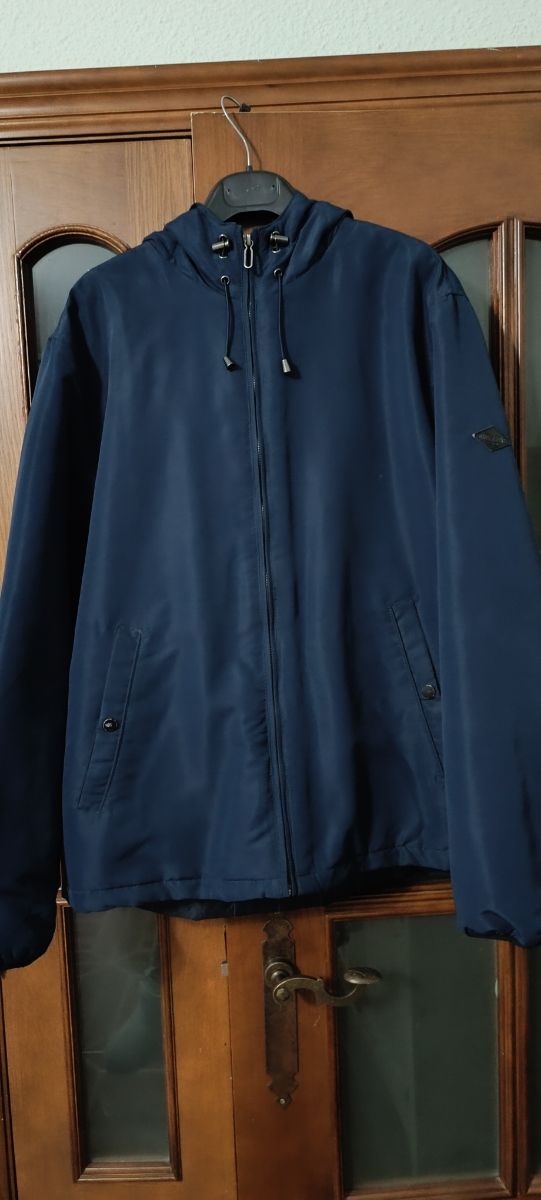 Anorak hombre con capucha