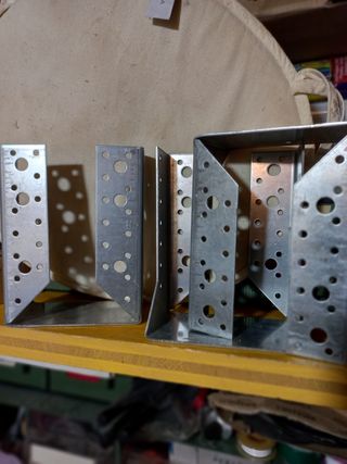 Ferramenta fissaggio