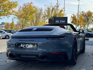 PORSCHE 911 Carrera 4 GTS Cabriolet
