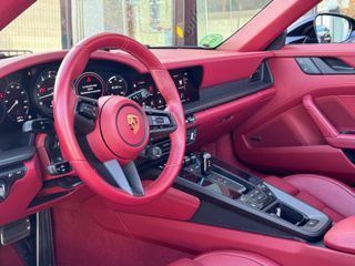 PORSCHE 911 Carrera 4 GTS Cabriolet