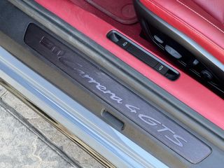 PORSCHE 911 Carrera 4 GTS Cabriolet