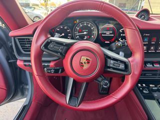 PORSCHE 911 Carrera 4 GTS Cabriolet