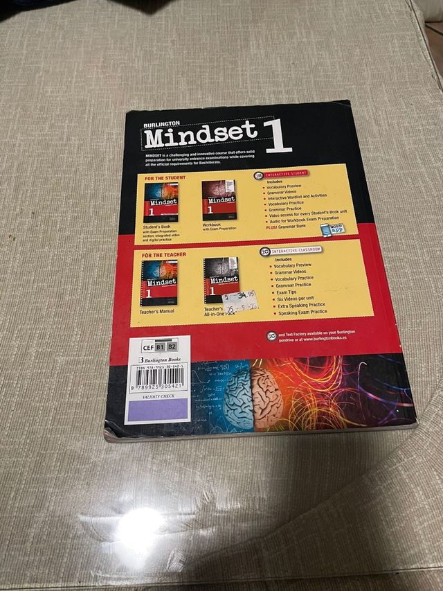 Libro de primero de bachillerato de  inglés