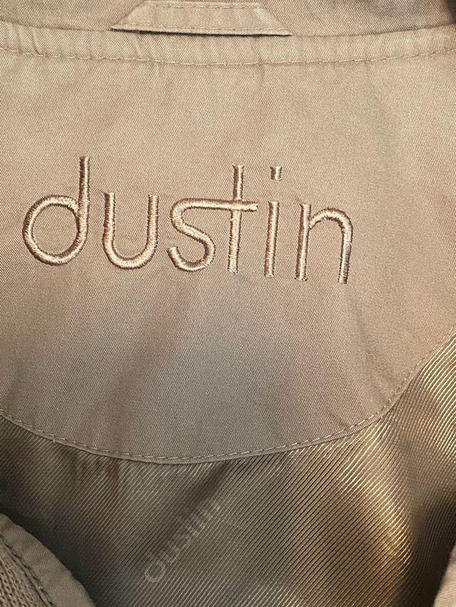 Chaqueta con cremallera para hombre.