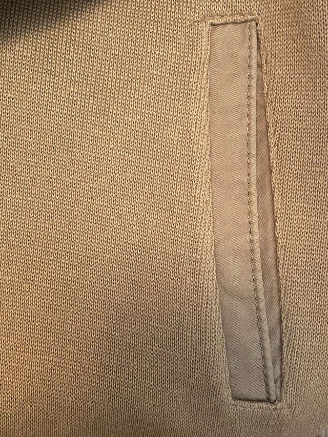 Chaqueta con cremallera para hombre.