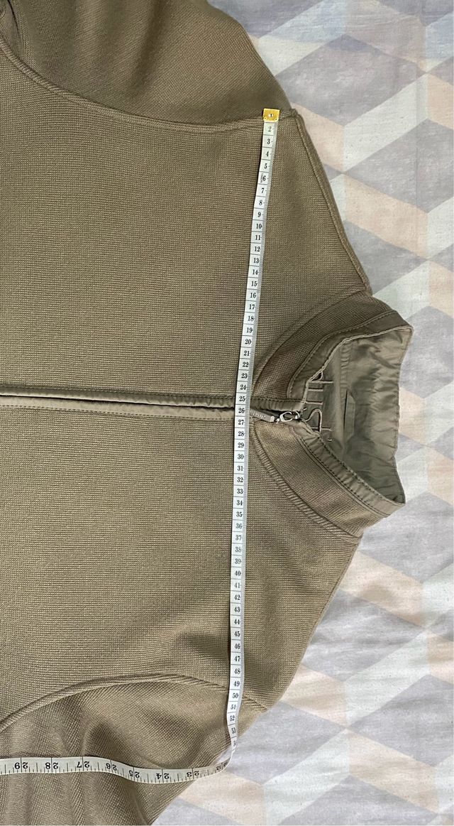 Chaqueta con cremallera para hombre.