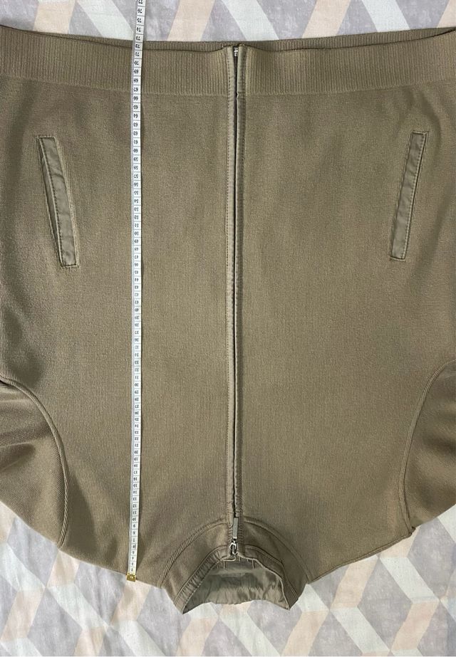 Chaqueta con cremallera para hombre.