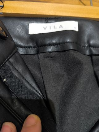 Vila pantalón cuero sintético t 36 