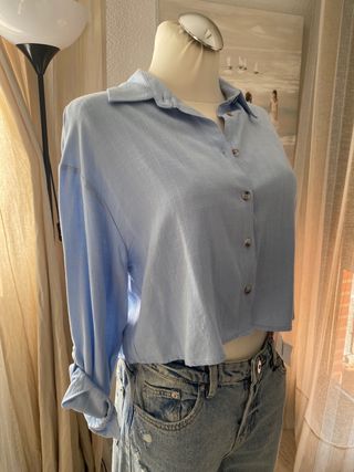 Camisa Stradivarius. Talla S