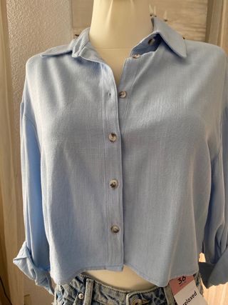 Camisa Stradivarius. Talla S
