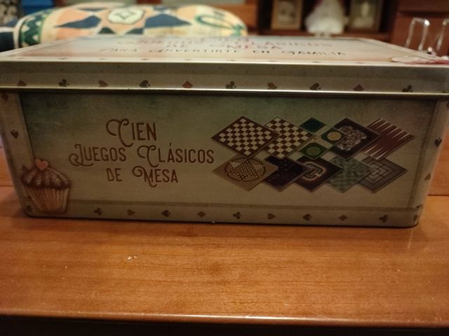 Juegos Cien Clásicos de Mesa. Familia