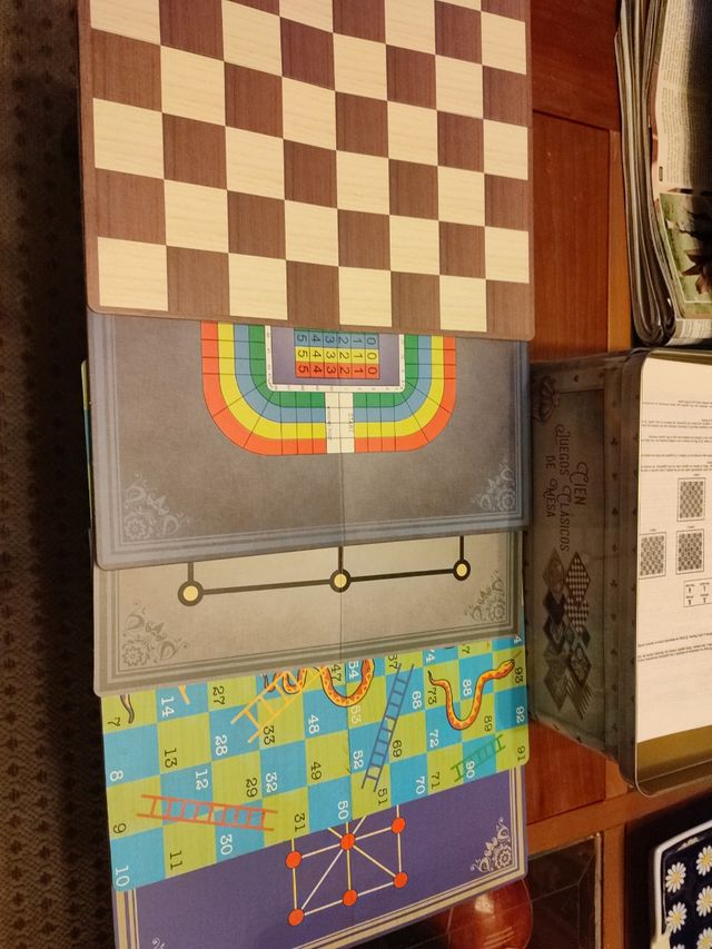 Juegos Cien Clásicos de Mesa. Familia