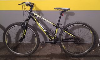 2 BICICLETAS DE 26" Y 24"