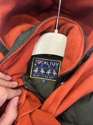 Piumino bimba con sciarpa 