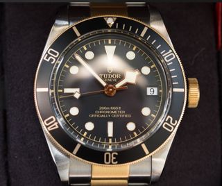 RELOJ TUDOR BLACK BAY ORO Y ACERO