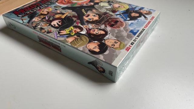 ATAQUE A LOS TITANES JUNIOR HIGH PRECINTADA