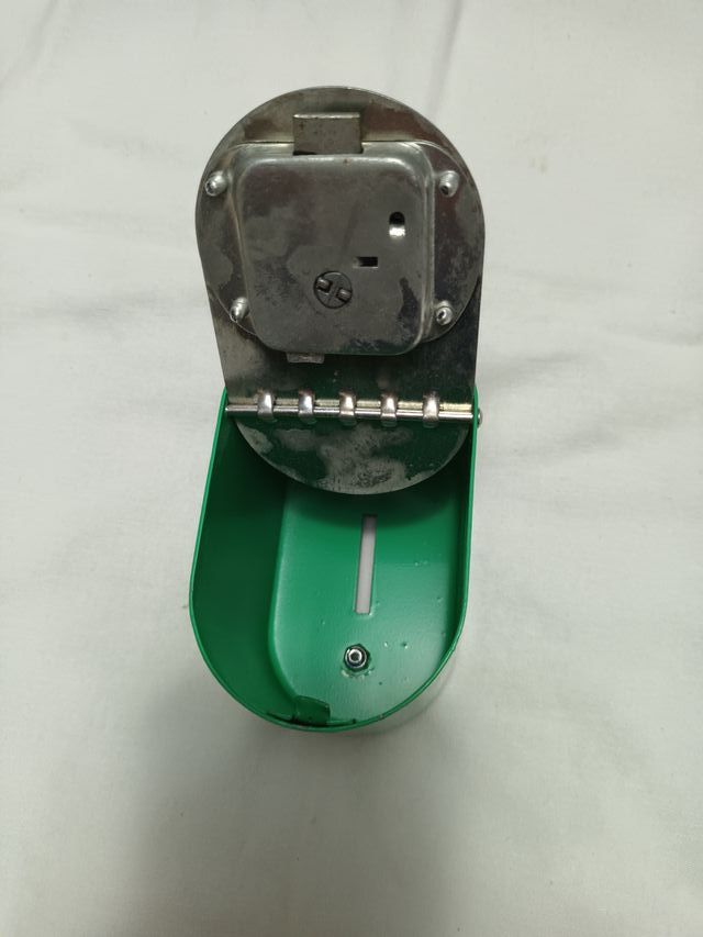 Salvadanaio Vintage colore verde con CHIAVE