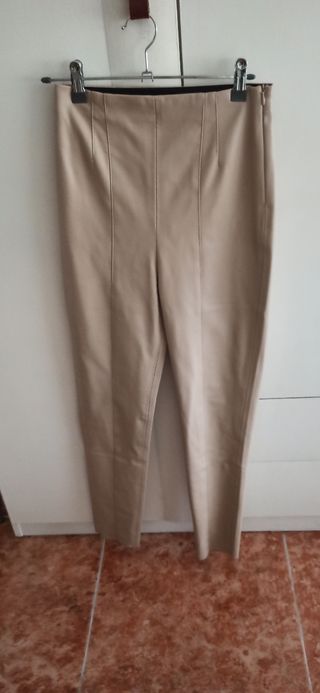 Pantalón Zara piel XS