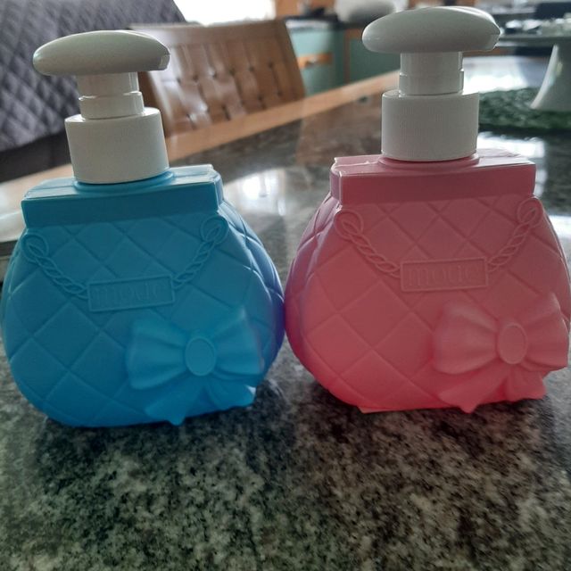 Dosatori per sapone liquido.