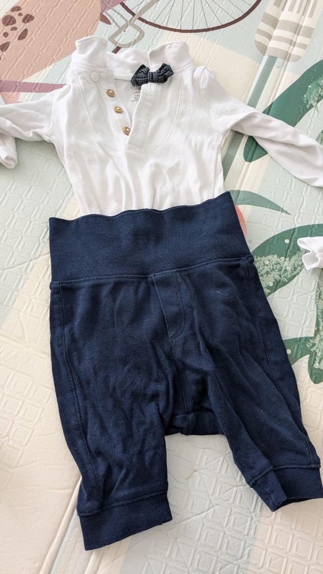 Conjunto bebé elegante H&M