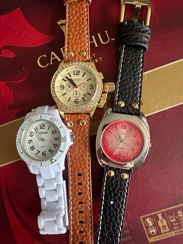 Relojes 3 piezas por 15