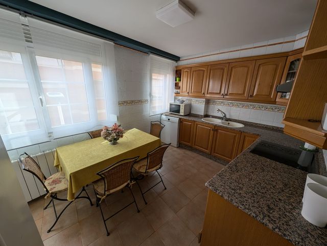 PISO EN YECLA CALLE CRUZ DE PIEDRA