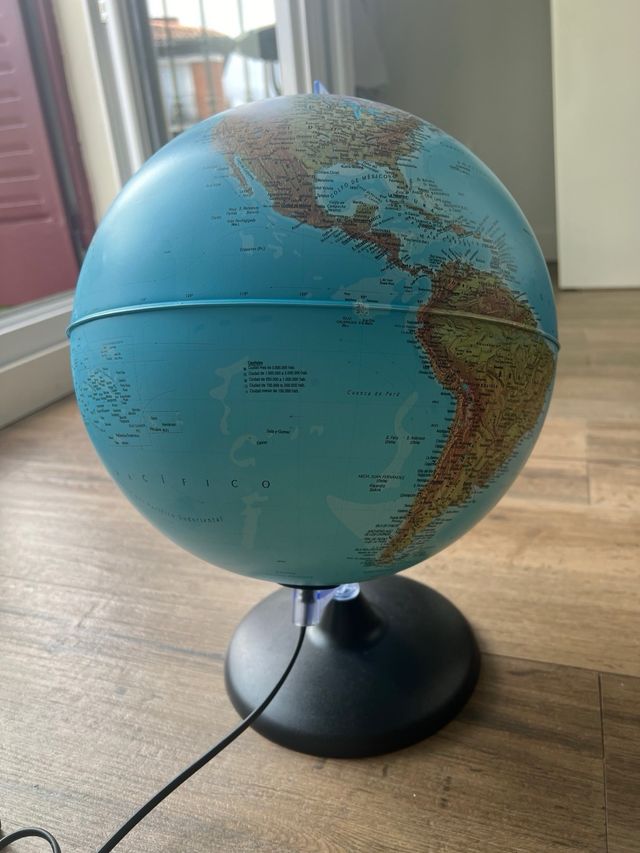 Globo terraqueo Bola del mundo con luz