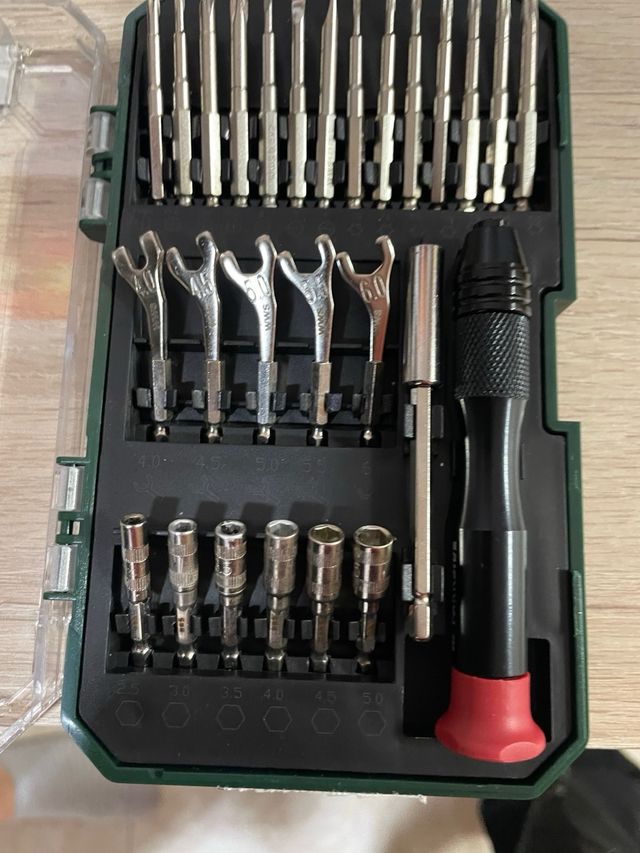 Estuche puntas + estuche tornillos