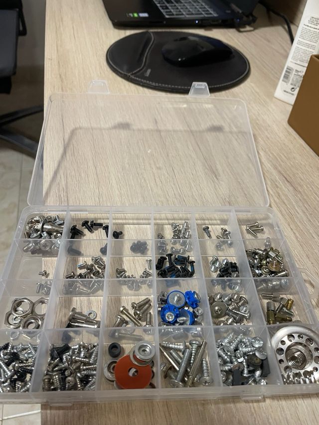 Estuche puntas + estuche tornillos