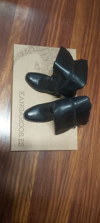 Botas altas de piel negras 