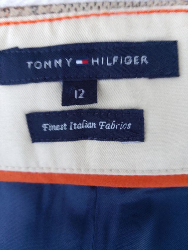 Falda Tommy Hilfiger.