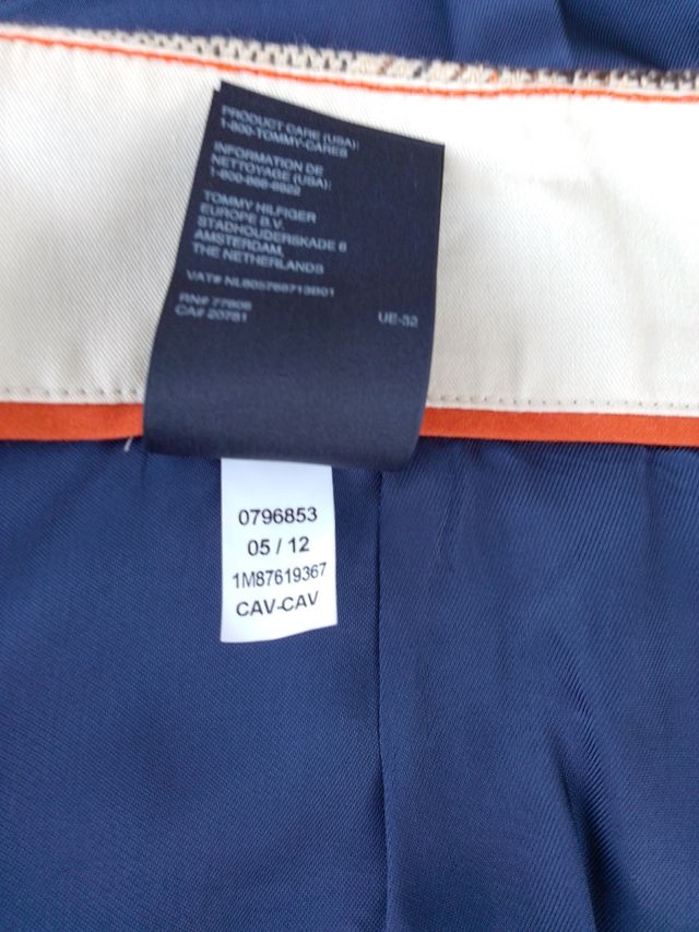 Falda Tommy Hilfiger.