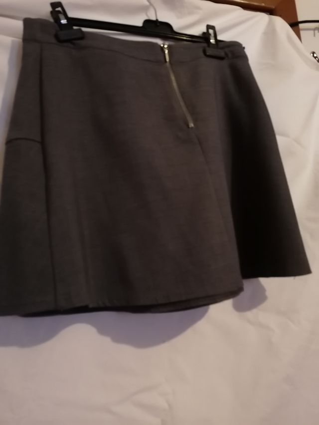 Falda de Stradivarius