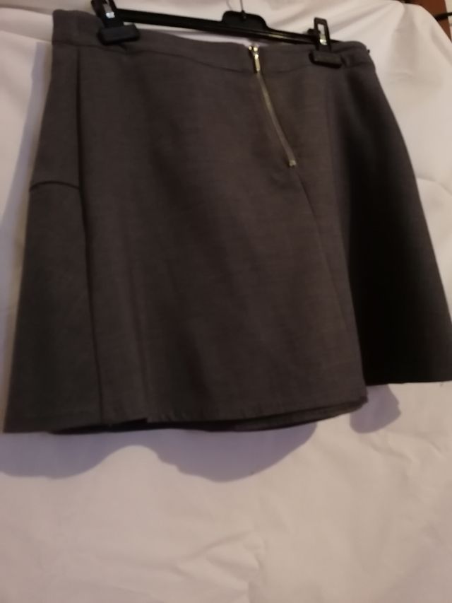 Falda de Stradivarius