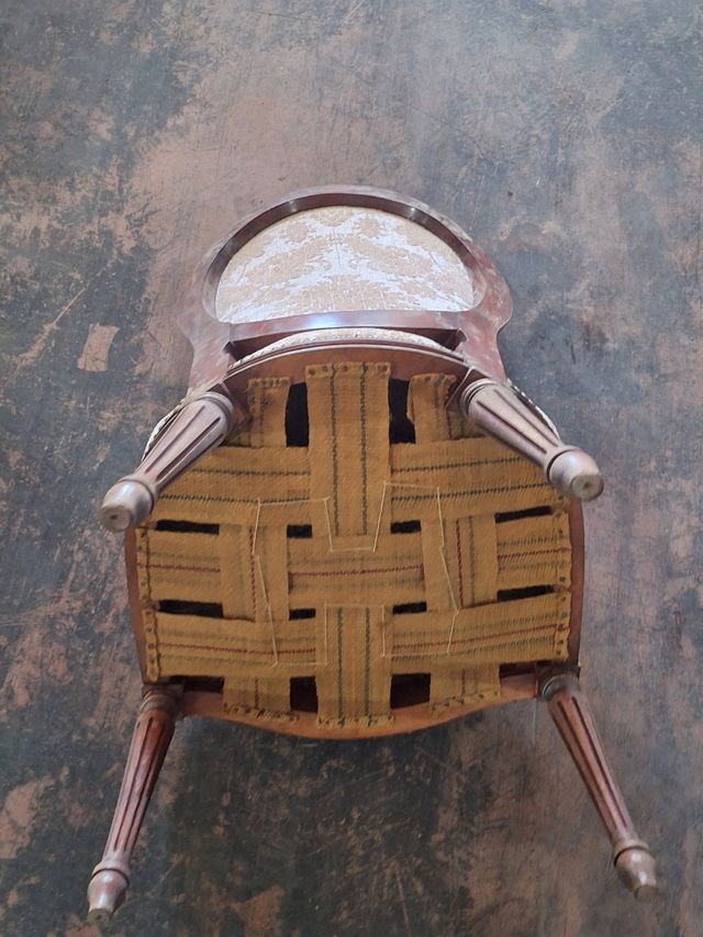 Lote 2 sillas estilo isabelino