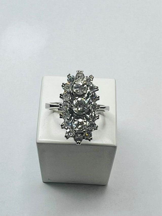 Anillo Oro Blanco 18k y Diamantes