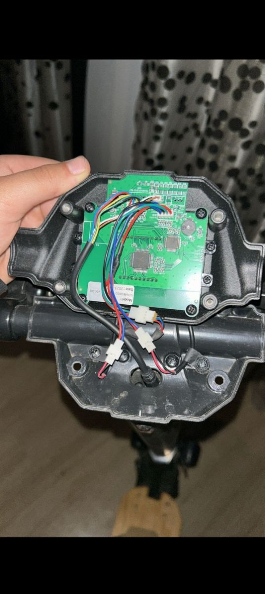 Pinchazos patinetes eléctricos ,averías,reparación