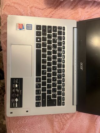 Ordenador Acer gris