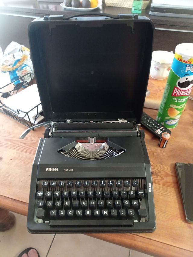 Macchina da scrivere SIGMA SM701