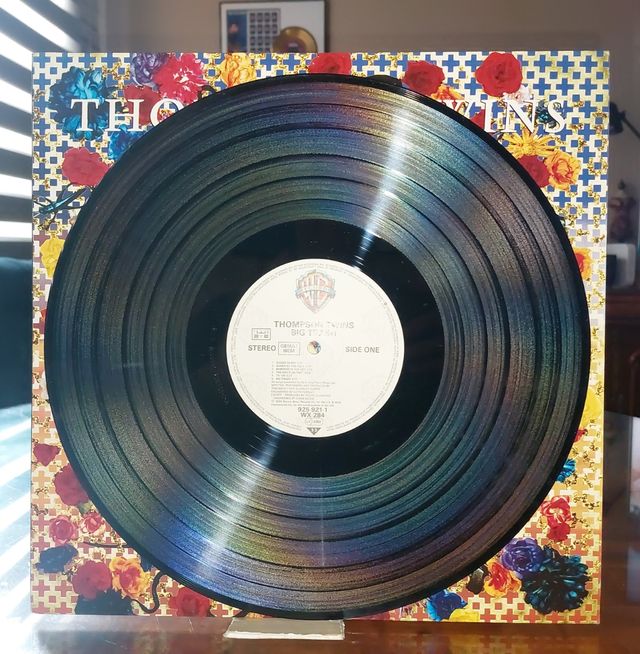 Disco in vinile dei Thompson Twins, big trash
