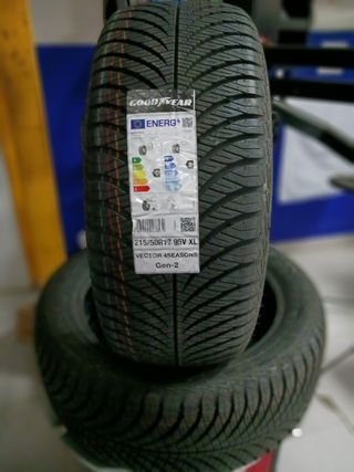 215/50 R17 95V GOODYEAR VECTOR 4SEASONS GEN-2